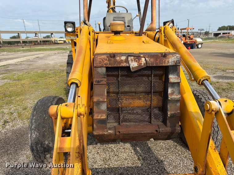 image for item FK3332 JCB 1400B backhoe