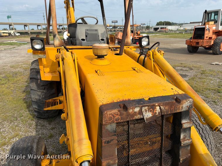 image for item FK3332 JCB 1400B backhoe