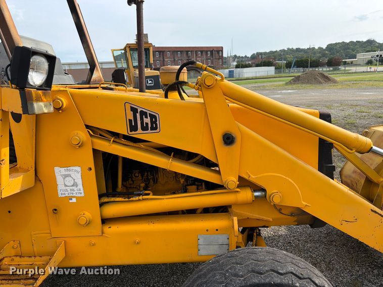 image for item FK3332 JCB 1400B backhoe