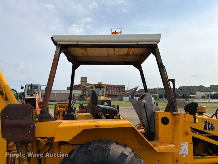 image for item FK3332 JCB 1400B backhoe