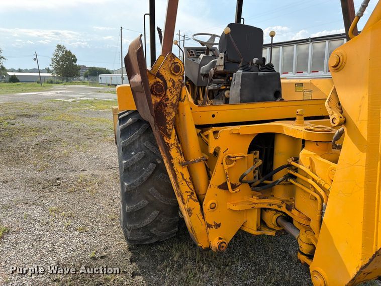 image for item FK3332 JCB 1400B backhoe