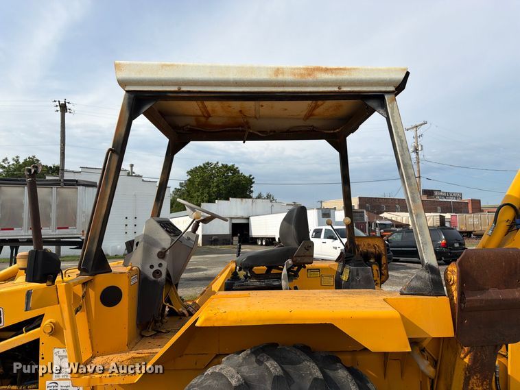image for item FK3332 JCB 1400B backhoe