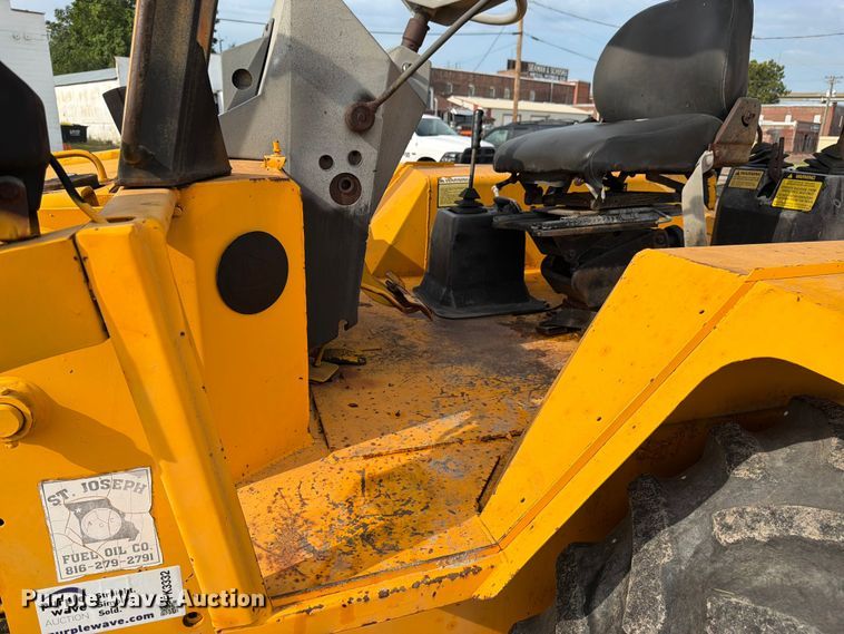 image for item FK3332 JCB 1400B backhoe