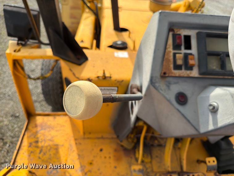 image for item FK3332 JCB 1400B backhoe