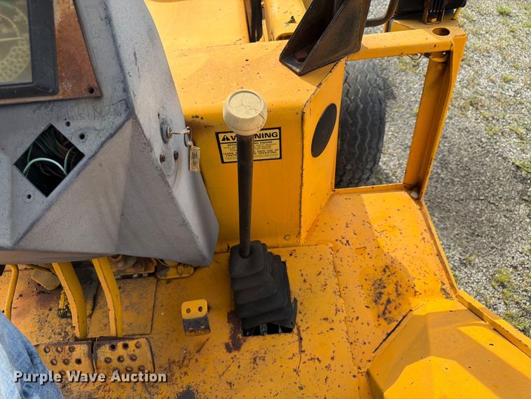 image for item FK3332 JCB 1400B backhoe