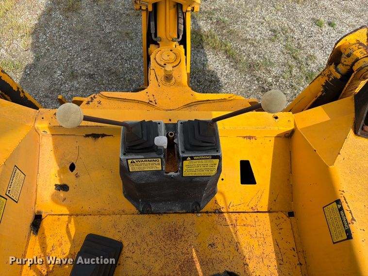 image for item FK3332 JCB 1400B backhoe