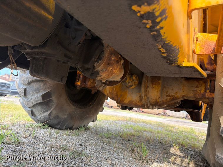 image for item FK3332 JCB 1400B backhoe