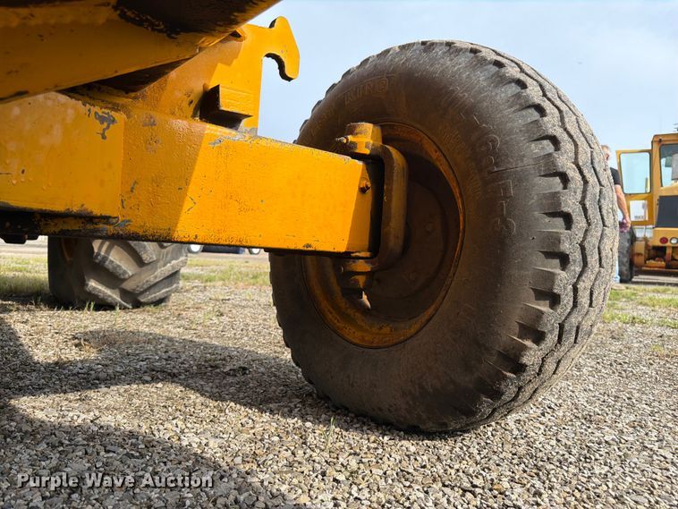 image for item FK3332 JCB 1400B backhoe