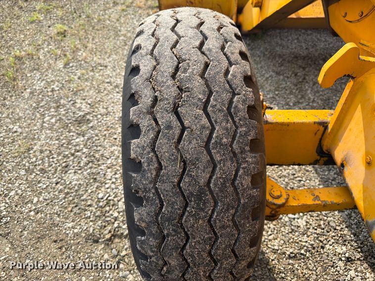 image for item FK3332 JCB 1400B backhoe