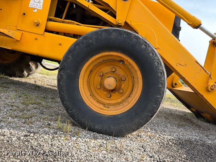 image for item FK3332 JCB 1400B backhoe