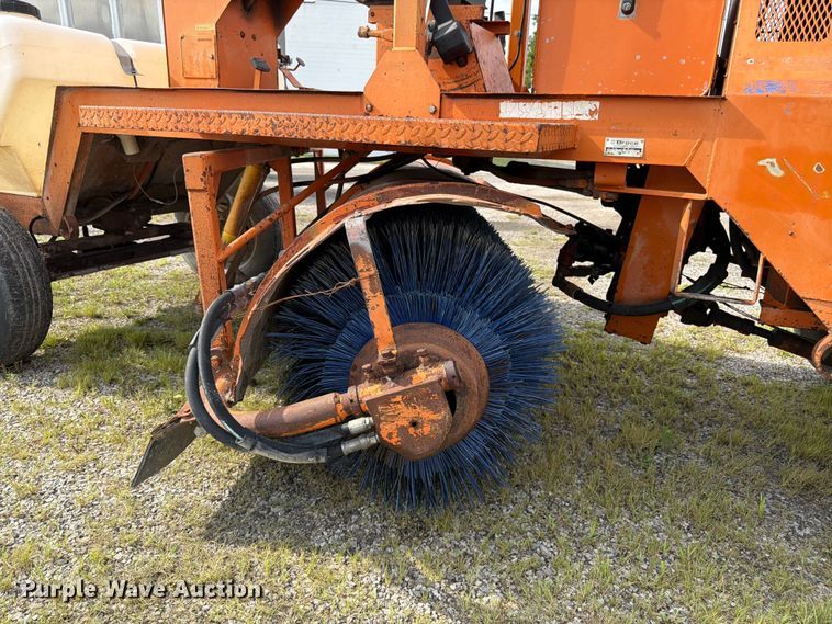 image for item FK3333 1997 Broce RC300 broom