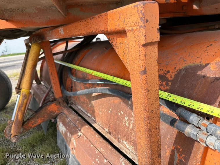 image for item FK3333 1997 Broce RC300 broom