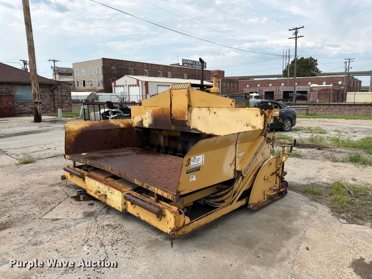 image for item FK3334 Lee-Boy L900 paver