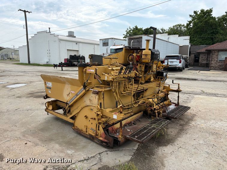 image for item FK3334 Lee-Boy L900 paver