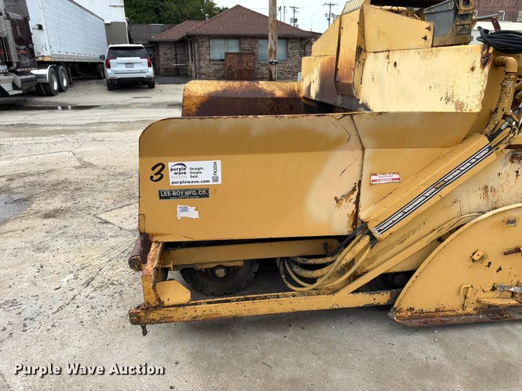 image for item FK3334 Lee-Boy L900 paver