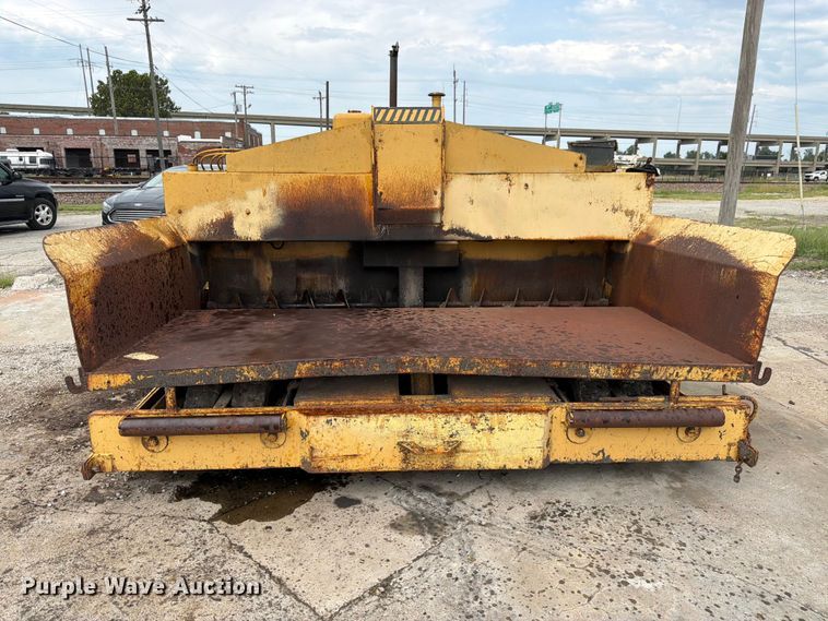 image for item FK3334 Lee-Boy L900 paver