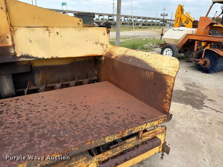 image for item FK3334 Lee-Boy L900 paver