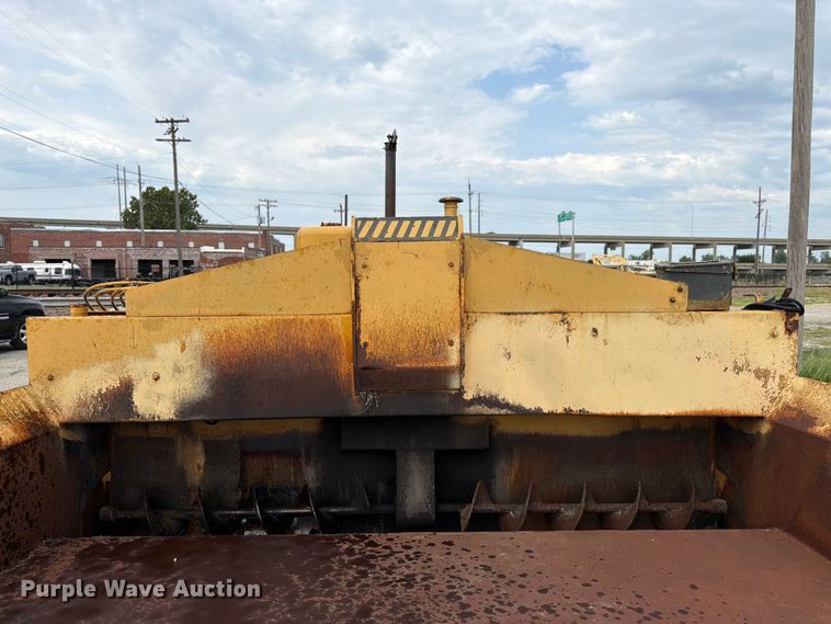 image for item FK3334 Lee-Boy L900 paver