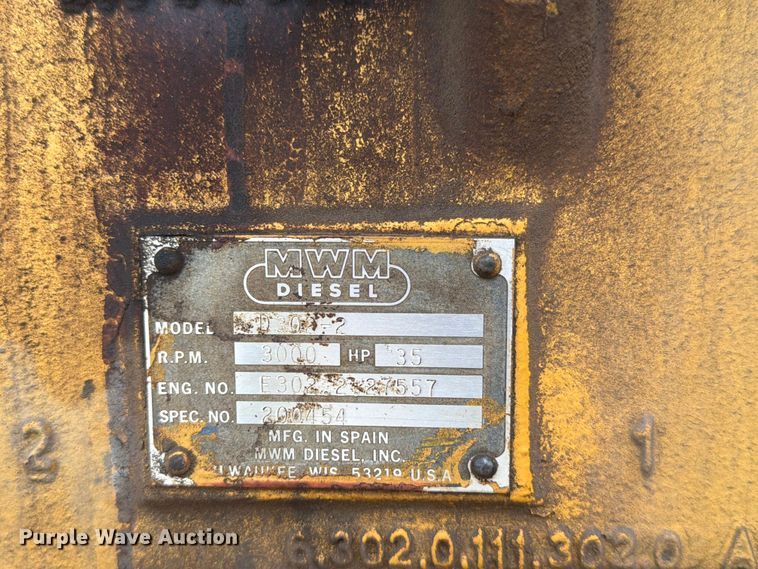 image for item FK3334 Lee-Boy L900 paver