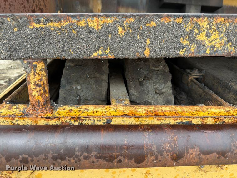 image for item FK3334 Lee-Boy L900 paver