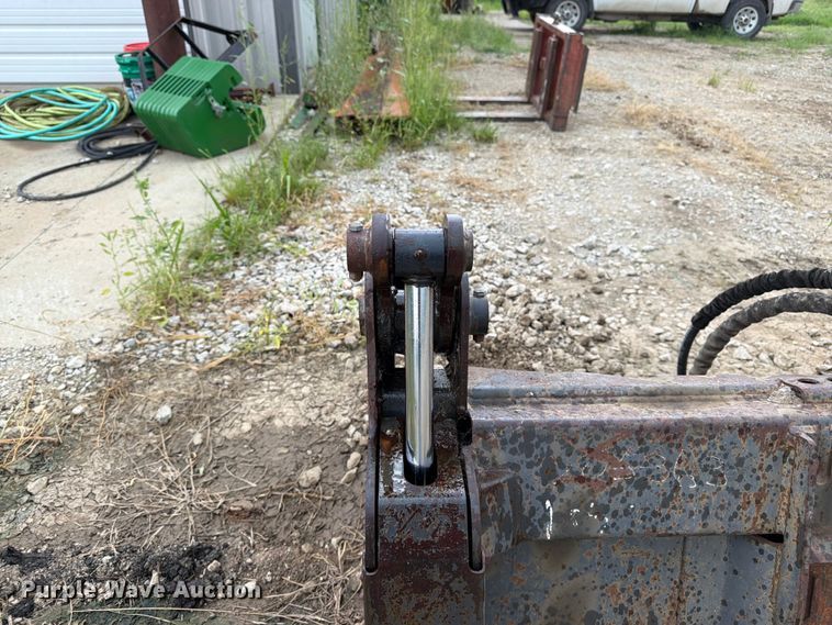image for item FK3337 Bobcat 4-in-1 skid steer bucket