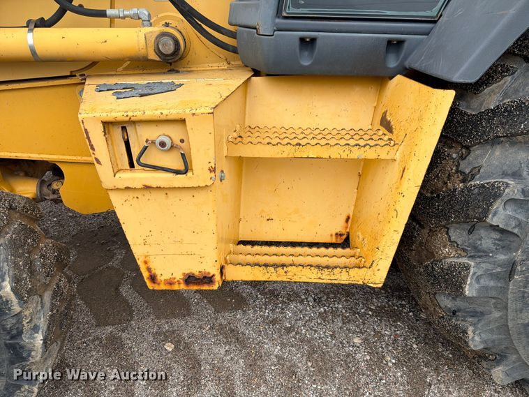 image for item FK3548 2002 John Deere 410G backhoe