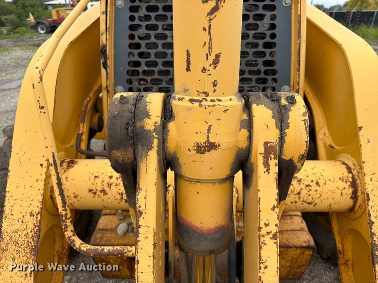 image for item FK3548 2002 John Deere 410G backhoe