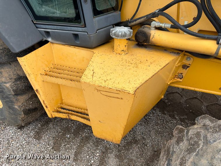 image for item FK3548 2002 John Deere 410G backhoe