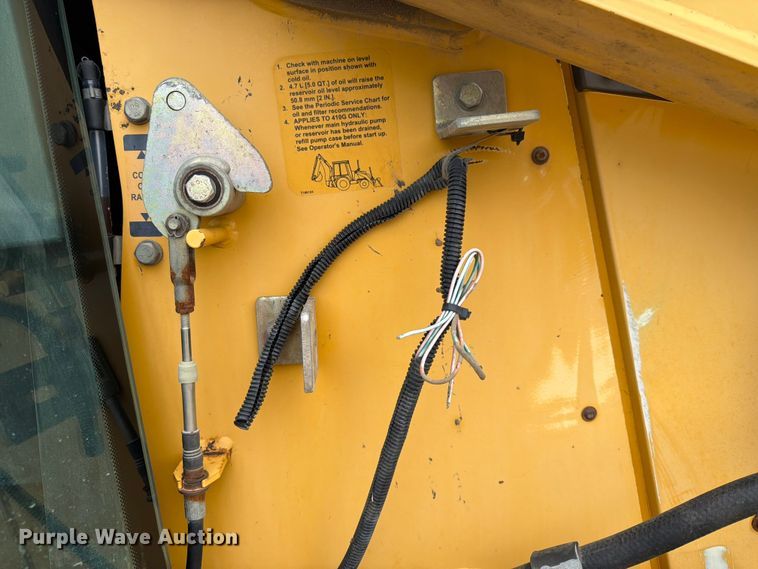 image for item FK3548 2002 John Deere 410G backhoe