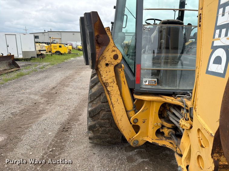 image for item FK3548 2002 John Deere 410G backhoe