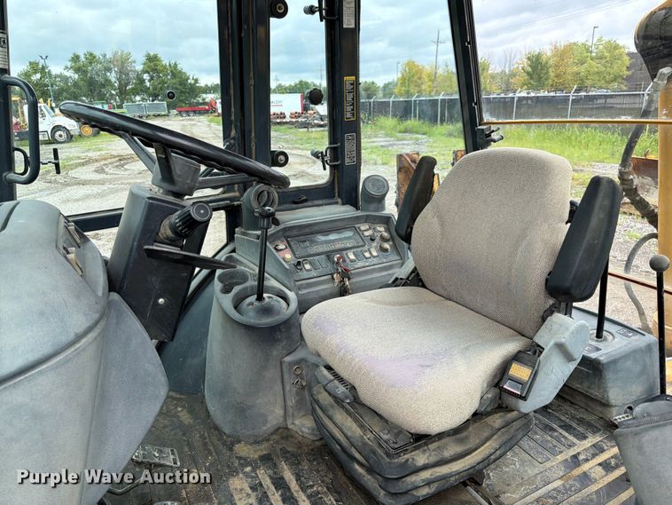 image for item FK3548 2002 John Deere 410G backhoe