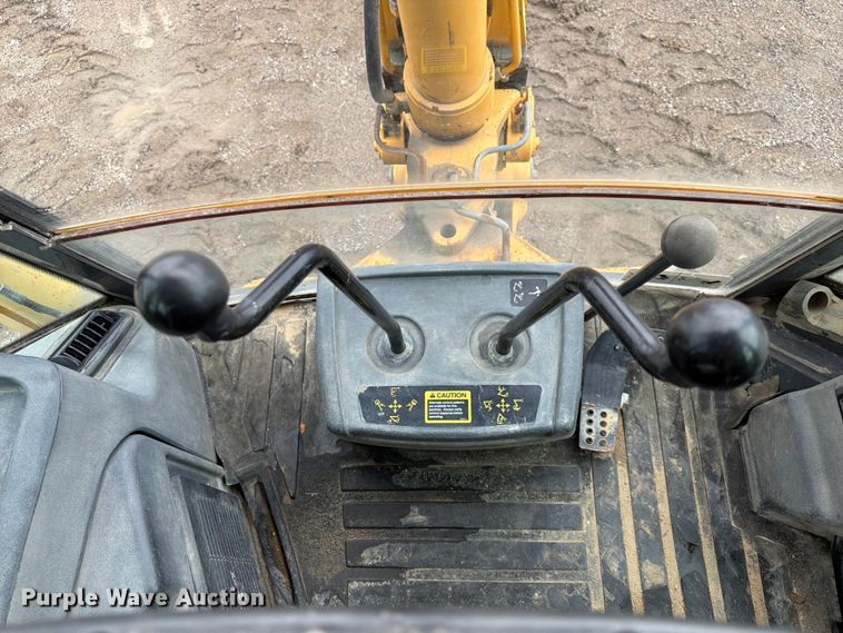 image for item FK3548 2002 John Deere 410G backhoe