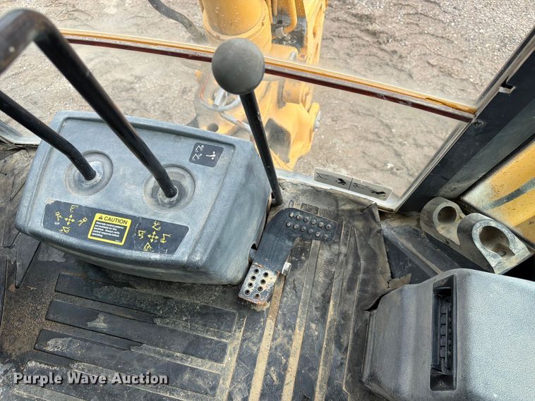 image for item FK3548 2002 John Deere 410G backhoe
