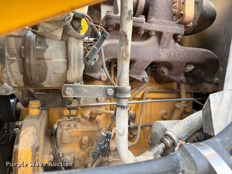 image for item FK3548 2002 John Deere 410G backhoe
