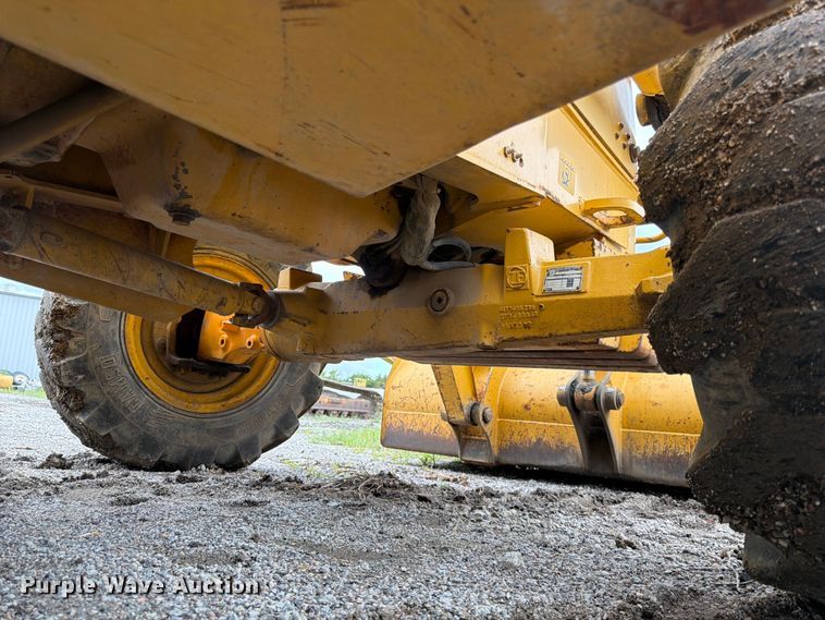 image for item FK3548 2002 John Deere 410G backhoe