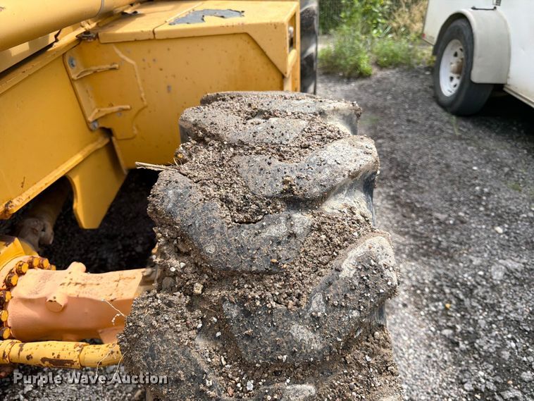 image for item FK3548 2002 John Deere 410G backhoe