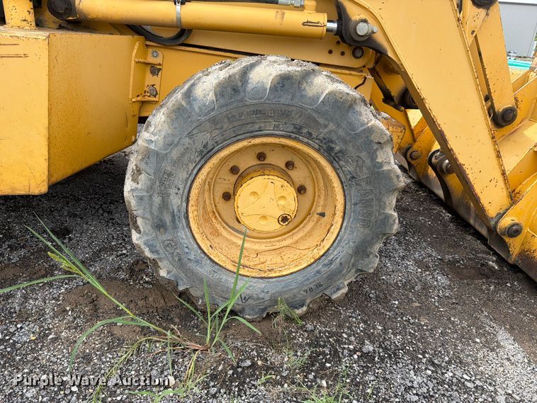 image for item FK3548 2002 John Deere 410G backhoe