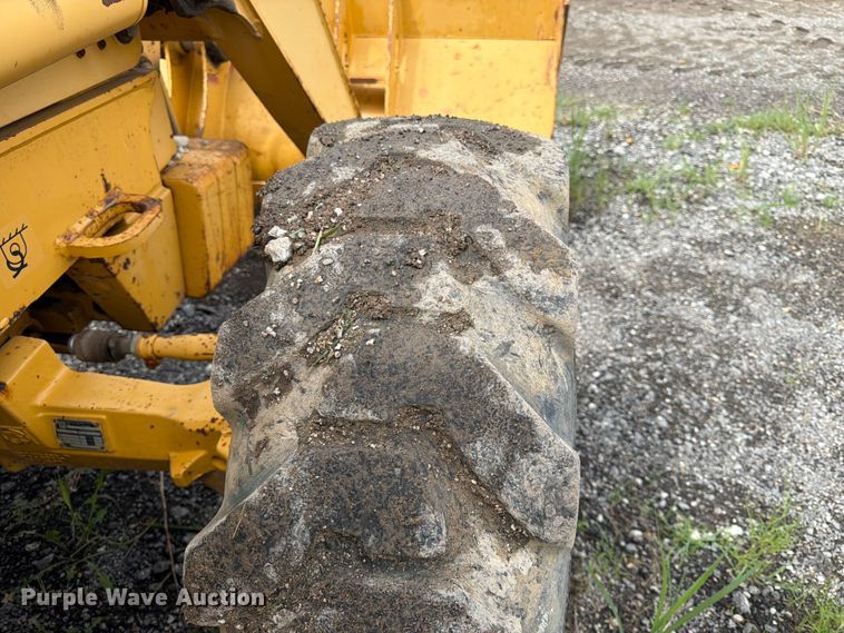 image for item FK3548 2002 John Deere 410G backhoe