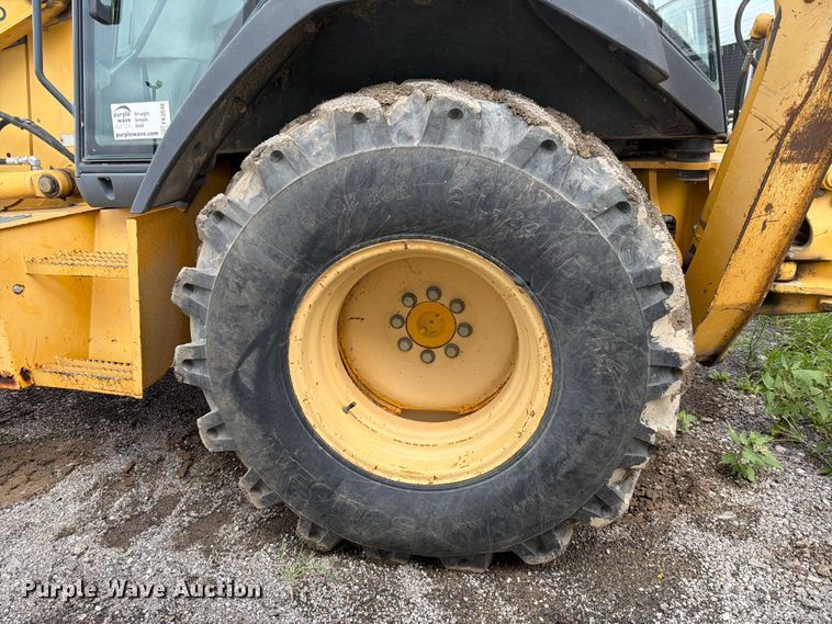 image for item FK3548 2002 John Deere 410G backhoe