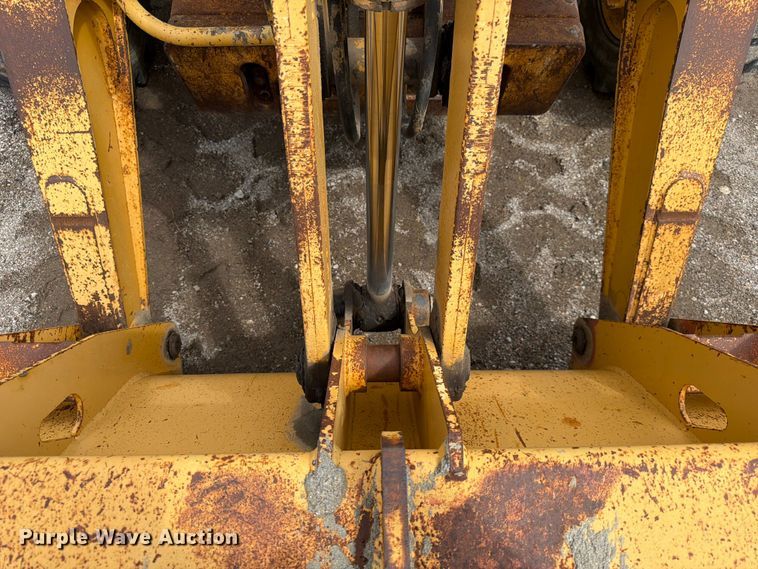 image for item FK3549 2002 John Deere 410G backhoe