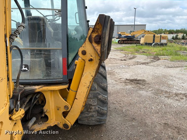 image for item FK3549 2002 John Deere 410G backhoe