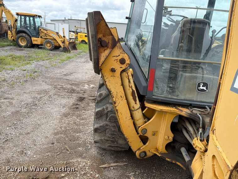 image for item FK3549 2002 John Deere 410G backhoe