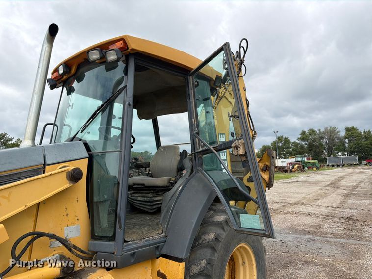 image for item FK3549 2002 John Deere 410G backhoe