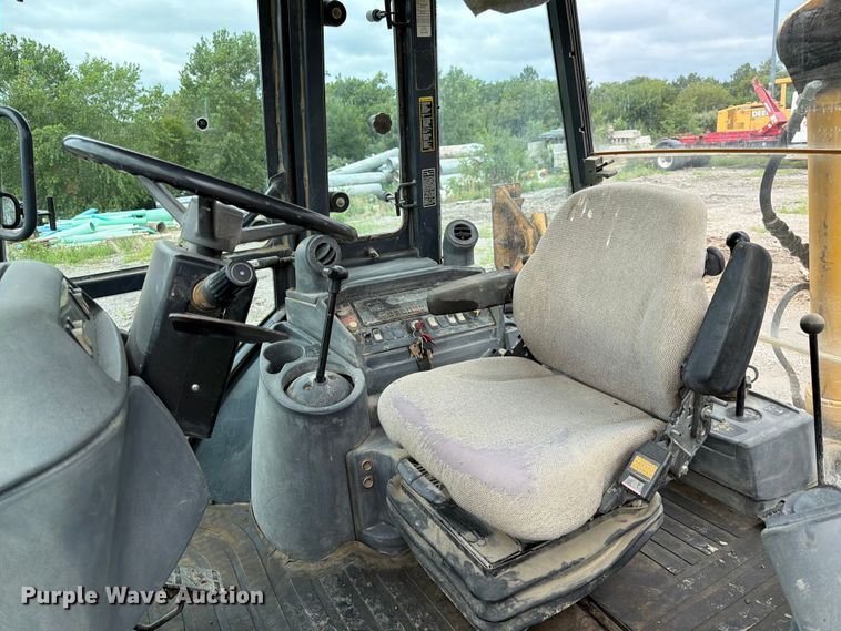 image for item FK3549 2002 John Deere 410G backhoe