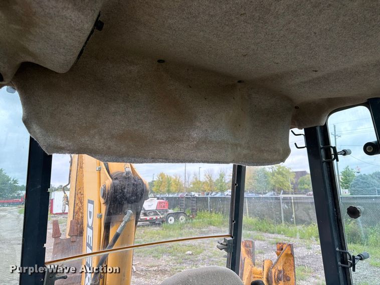 image for item FK3549 2002 John Deere 410G backhoe