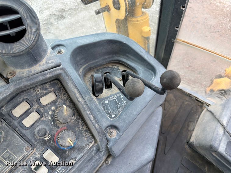 image for item FK3549 2002 John Deere 410G backhoe