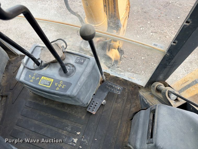 image for item FK3549 2002 John Deere 410G backhoe