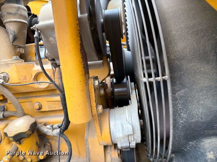 image for item FK3549 2002 John Deere 410G backhoe