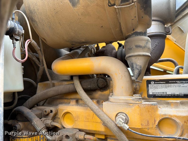 image for item FK3549 2002 John Deere 410G backhoe