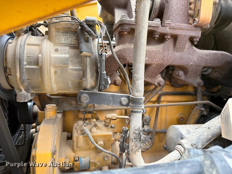 image for item FK3549 2002 John Deere 410G backhoe